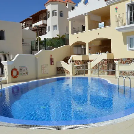 Apartamento Con Piscina Y Wifi En La Caleta Apartamento *
