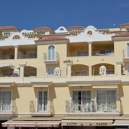 Apartamento Con Piscina Y Wifi En La Caleta Apartamento *